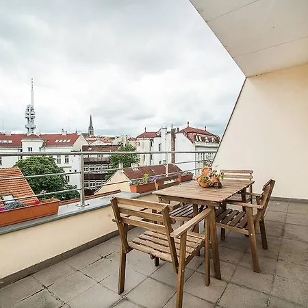 Great Terrace In Big, Flat Πράγα